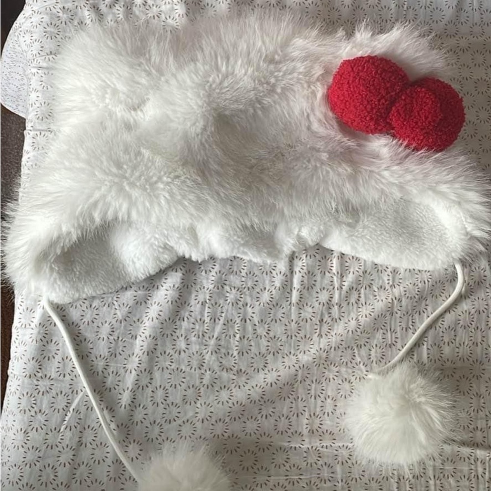 Hello kitty fluffy hat